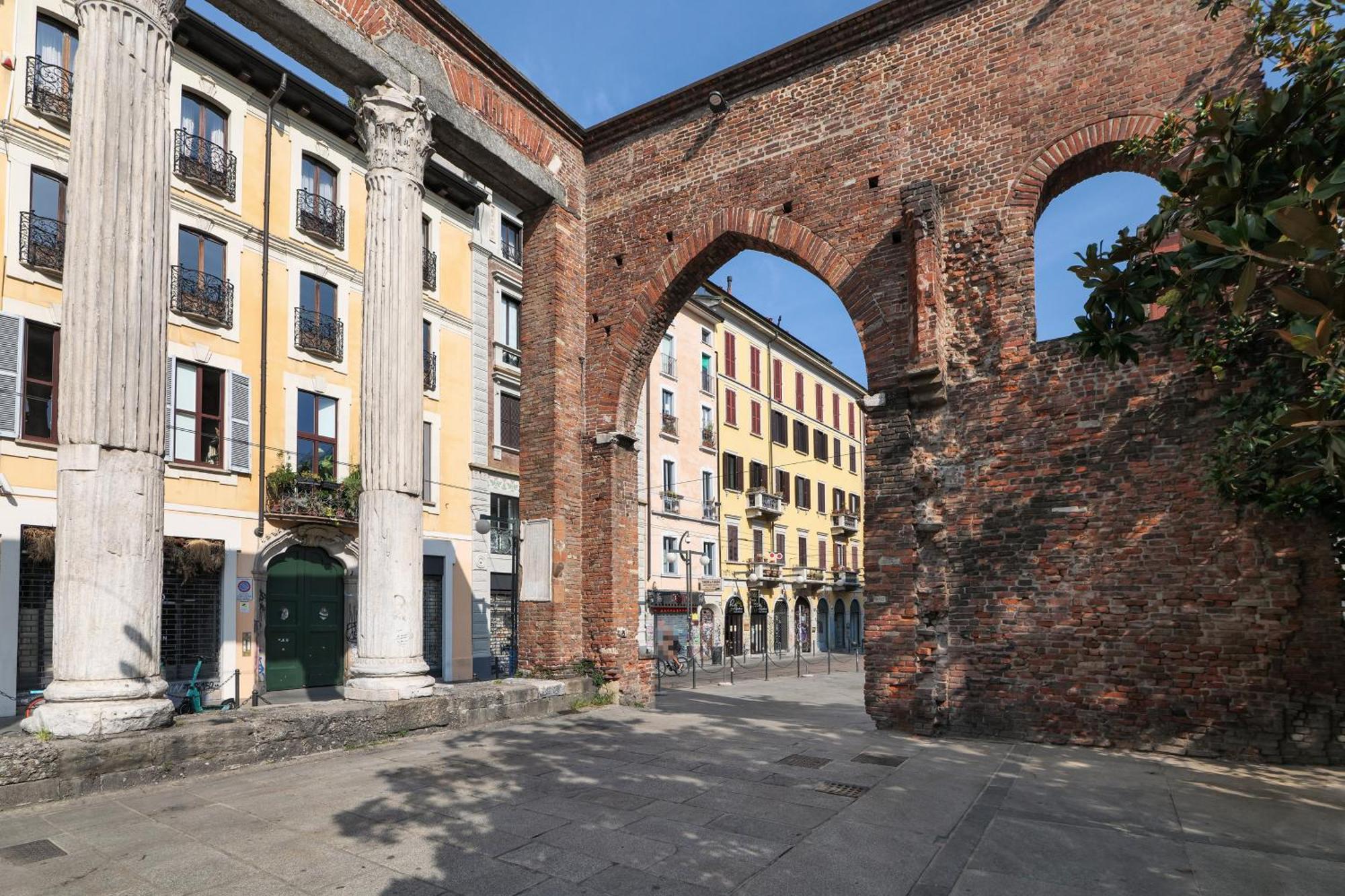 Primopiano - Colonne 18 Apartment Milan Luaran gambar